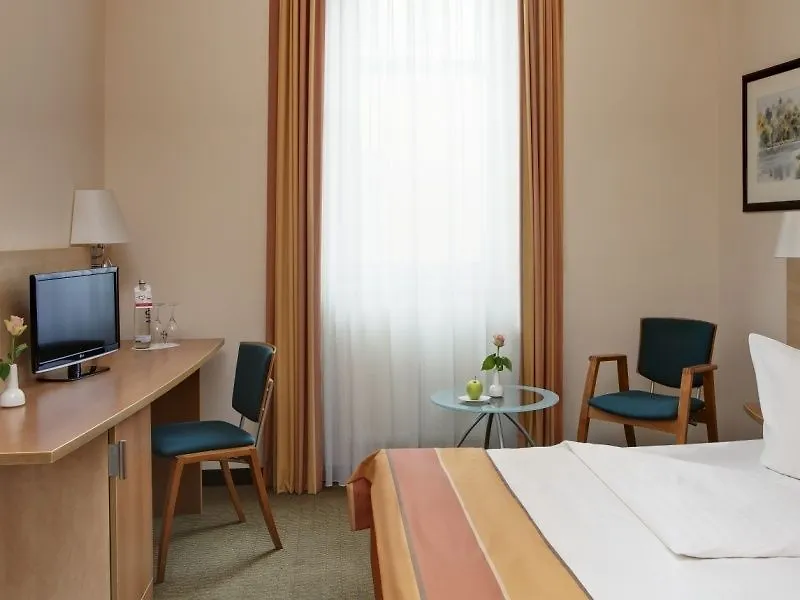 Intercityhotel Berlin Ostbahnhof 3*,  Γερμανία