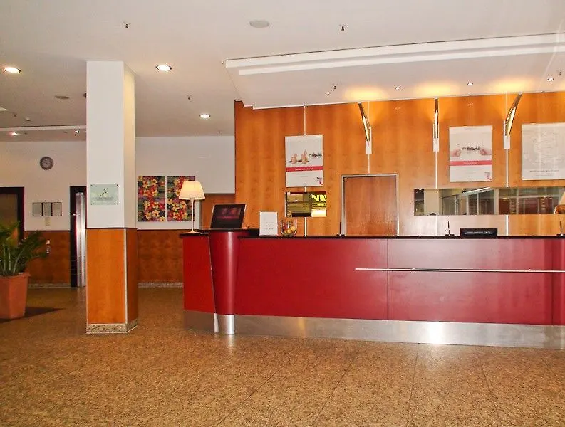 Szálloda Intercityhotel Berlin Ostbahnhof